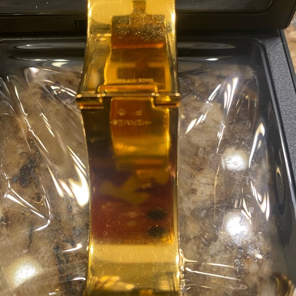 Hermes Elegant CLIC H  gold bracelet teal enamel accent. Stylish and bold design - Picture 2 of 5